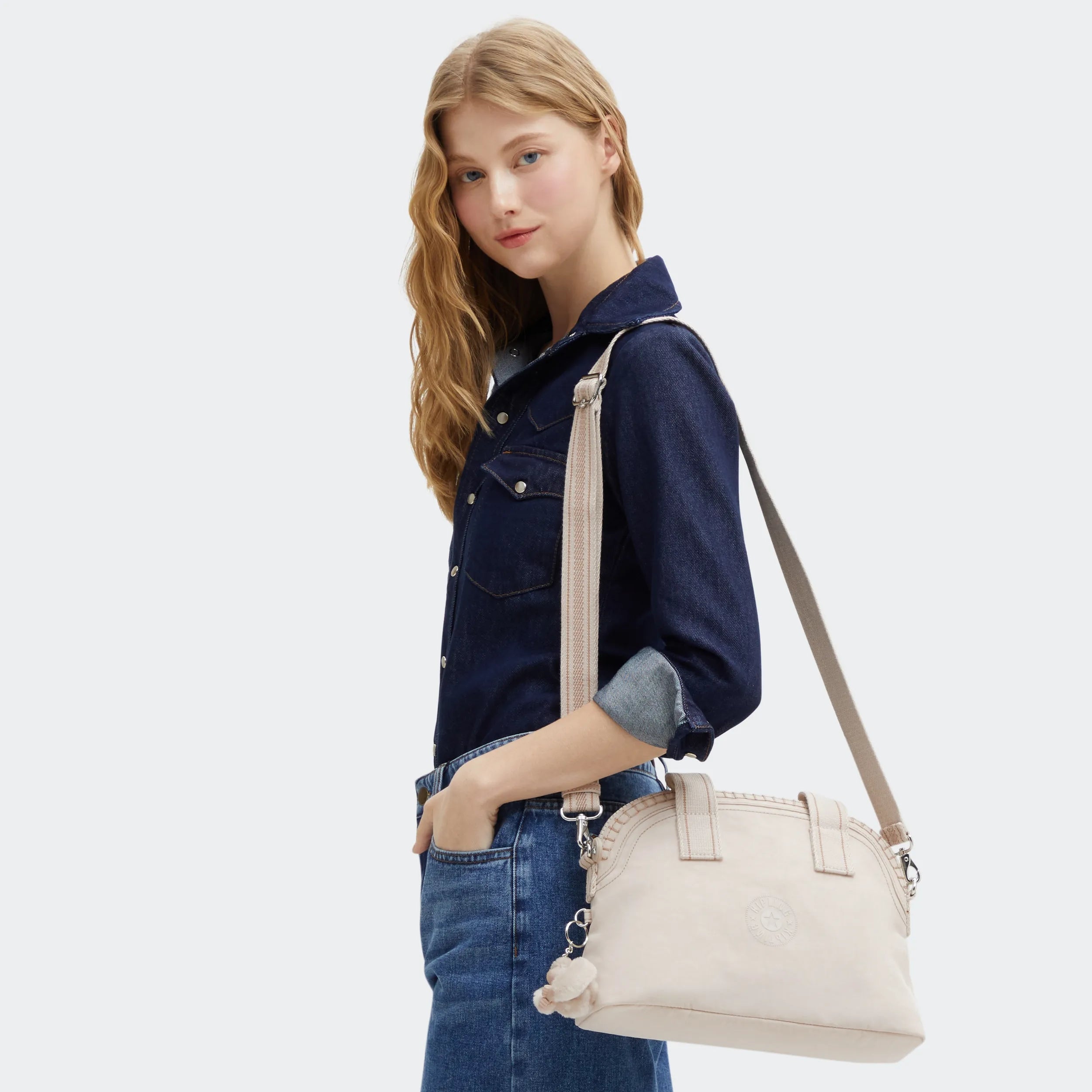 Sidni Shoulder Bag - Image 7