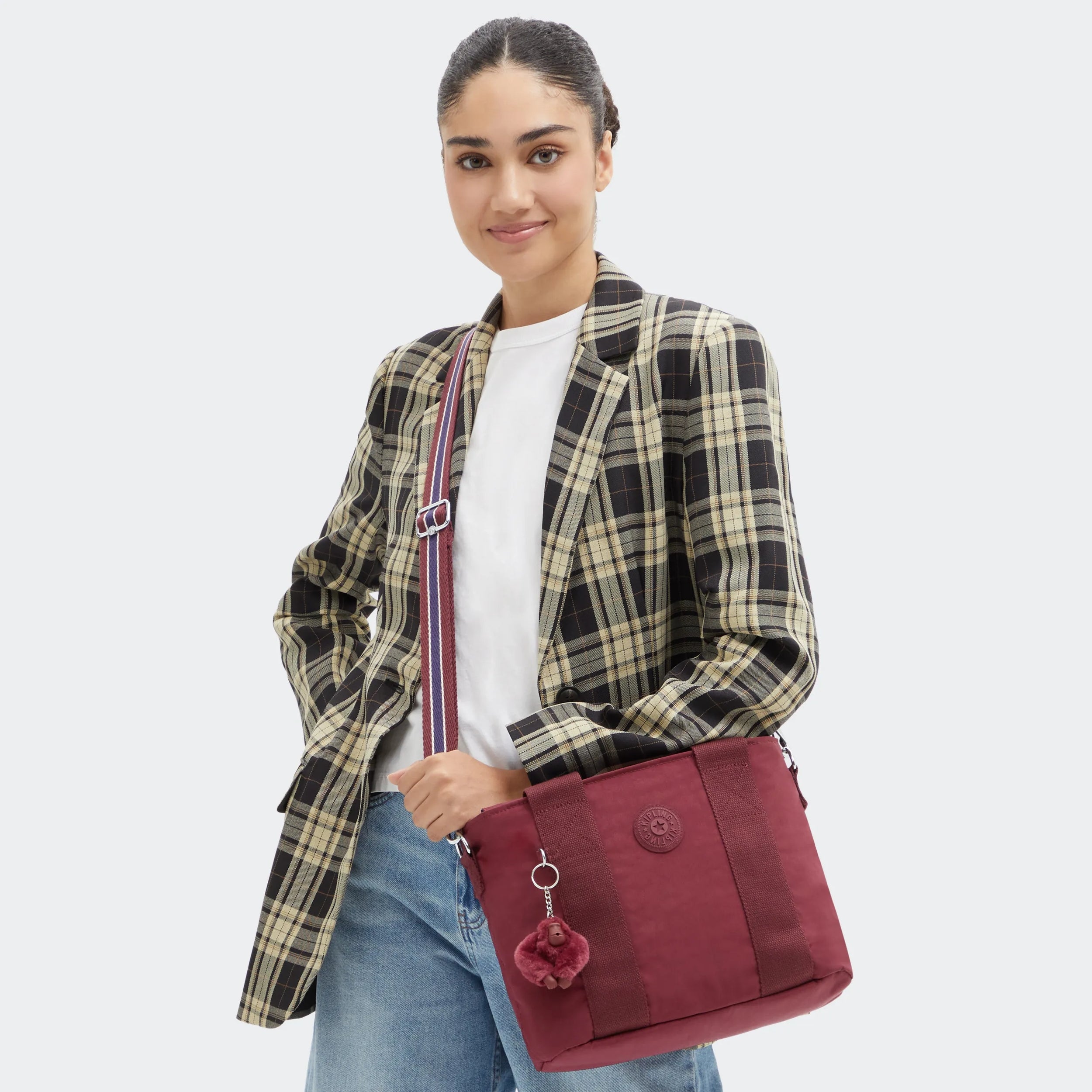 Minta Medium Shoulder Bag - Image 8